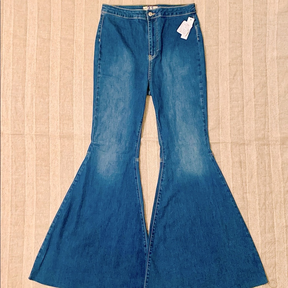 Just Float On Flare Jeans - Free People